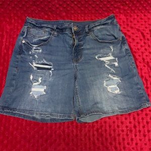 Maurice’s shorts sz 4